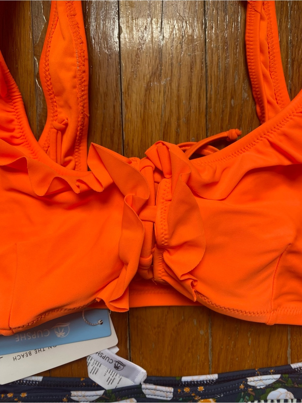 NWT Cupshe Orange Ruffle Bikini Top with Navy Floral Bottom - Picture 5 of 9